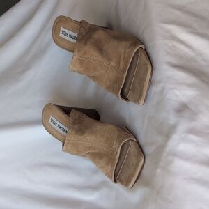 Steve Madden heels new with tag